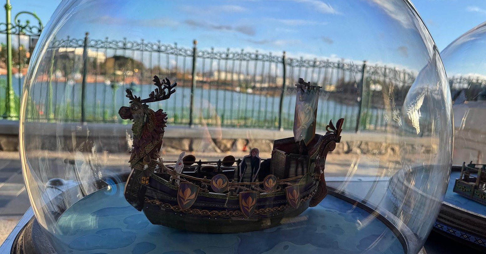 Modell Rentierschiff Miniaturmodell eines Arendelle-Boots aus der Show A Celebration of Arendelle in Disneyland Paris