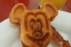 Mickey Waffel und Bacon