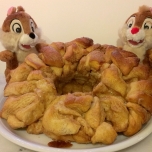 Chip und Dale mit einem Sticky Bun