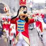 Goofy im Marchingband Kostüm