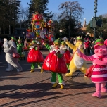 Winnie Pooh & seine Freunde sind bei der Parade dabei