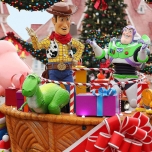 Toy Story Paradenwagen im Weihnachtslook