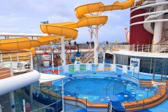 Disney Wonder Pool mit Rusche