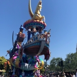 Mickey und Pluto  in der Dreaming Up Parade