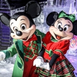 Mickey und Minnie im Weihnachtsoufit