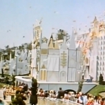 Eröffnung der Attraktion im Disneyland Anaheim bei der zahlreiche Ballons in den Himmel aufsteigen