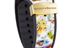 Magic Band der Marke Dooney & Bourke