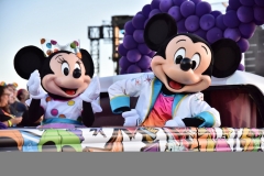 Mickey und Minnie schauen in die Kamera