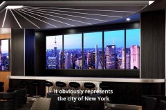 Barbereich mit Ausblick auf New York in der Skyline Bar