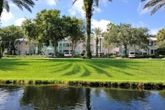 Blick vom Wassertaxi auf die Hotelanlage von Disney's Old Key West