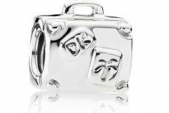 Pandora Charm in Form eines Koffers