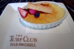 Creme Brulee mit Früchten