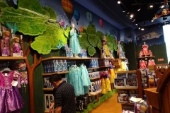 Im Inneren des Disney Store