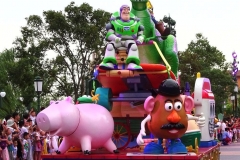 Toy Story Paradenwagen mit Buzz Lightyear