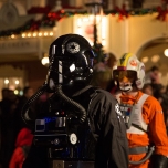 Tie Fighter Pilot bei der Parade