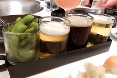 Bierflight mit 3 Bieren und Edamame