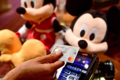 Disneyland_Paris_Contactless_Payment