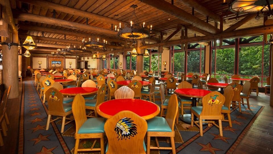 Gastraum des Whispering Canyon Café