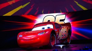 Die neue Show Lightning McQueens Racing Academy im Hollywood Studios Park