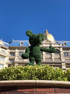 Auch die Gartenanlage des Tokio Disneyland Hotels ist wunderschön gestaltet