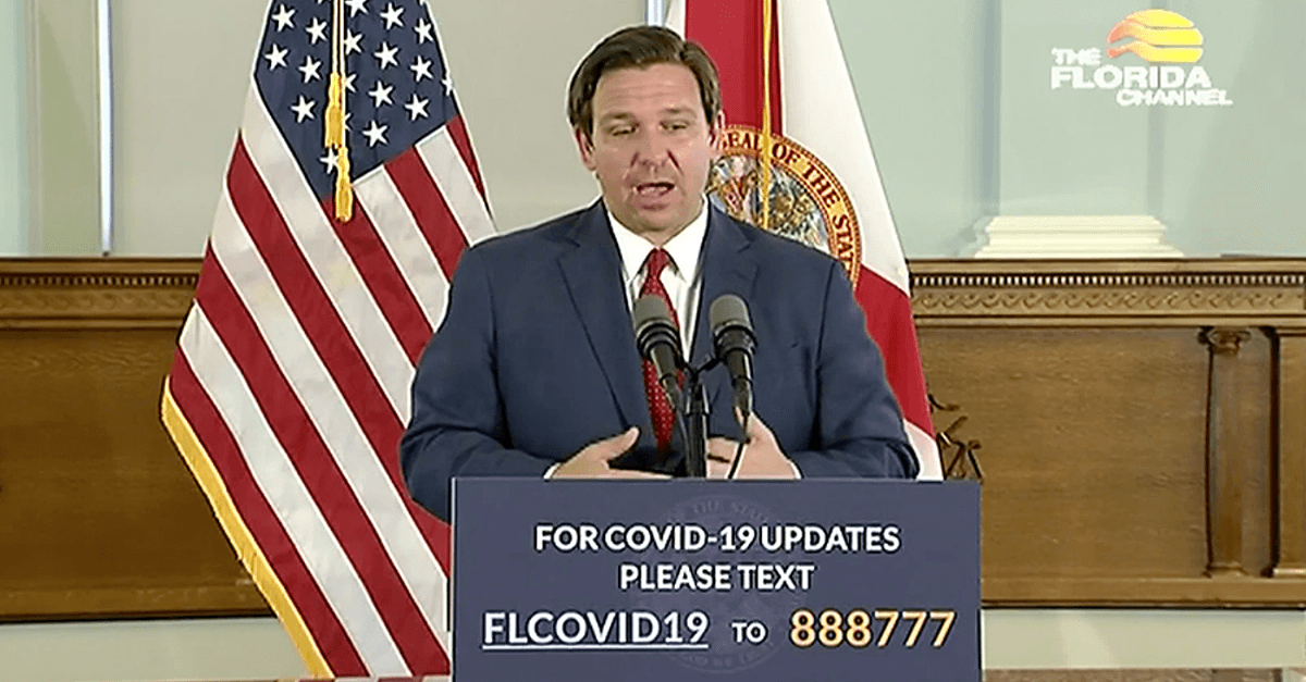 Floridas Gouverneur Ron DeSantis bei der Pressekonferenz zu Re-Open-Florida