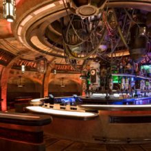 Blick in den Innenraum von Oga's Cantina