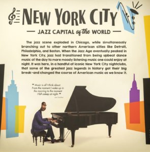 Plakat zur Jazz Ausstellung in Epcot: New York City: Jazz Capital of the World mit Joe Gardner aus Soul und Infotext