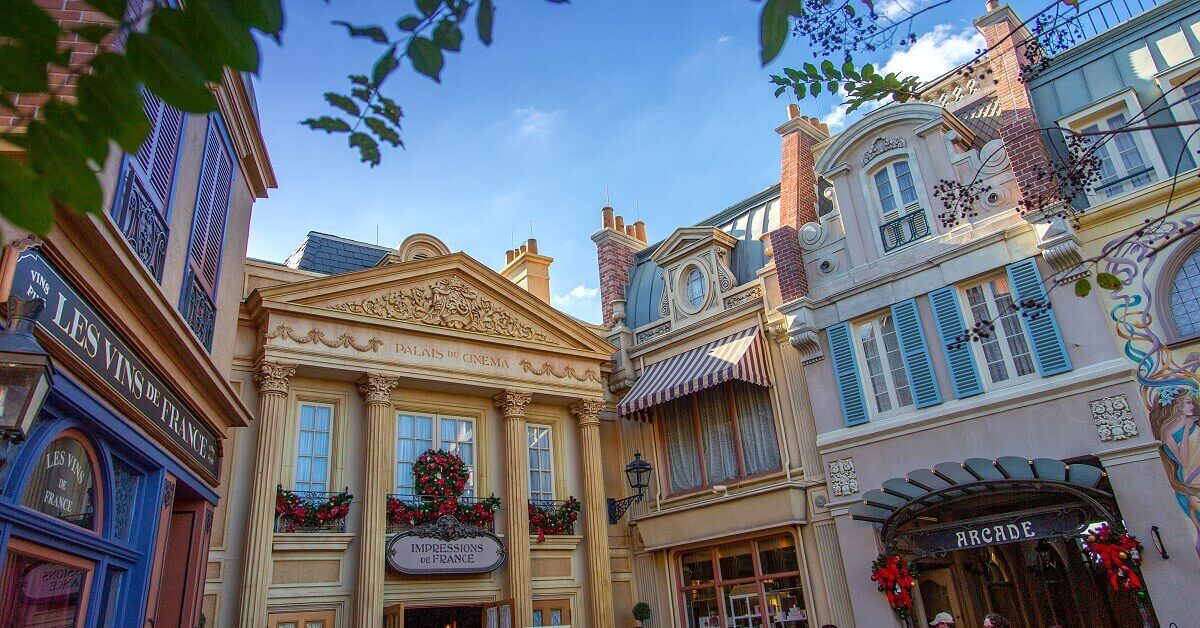 Blick auf Fassaden des französischen Pavillons in Epcot in Walt Disney World