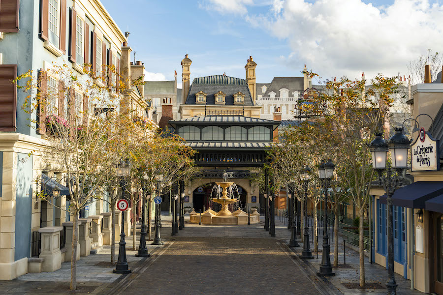 Blick auf den Eingang von Remy´s Ratatouille Adventure