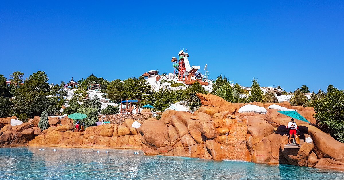 Großes Becken im Wasserpark Blizzard Beach