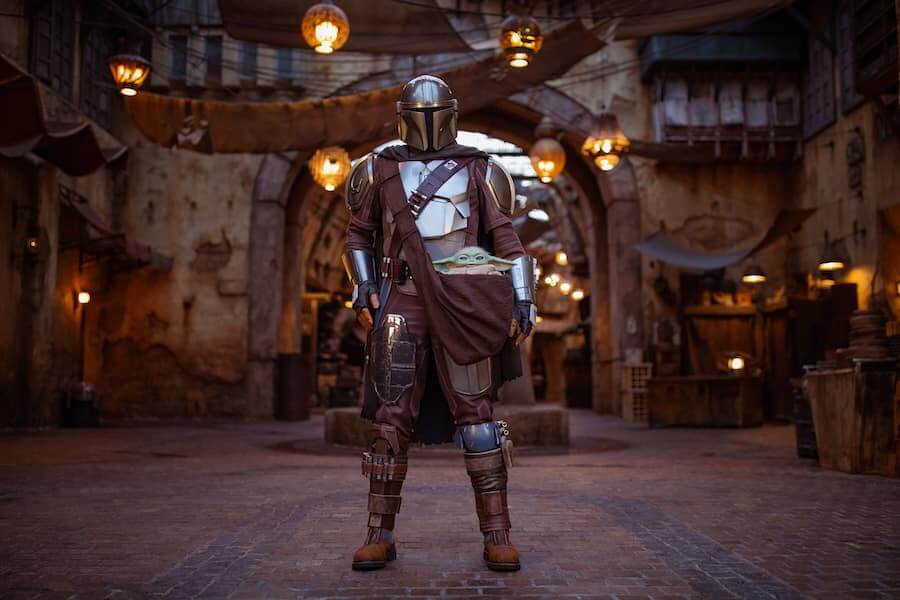 D23 Expo 2022 disneyland Mandalorian mit Grogu