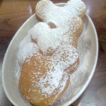 Beignets in Form von Mickey Mouse