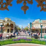 Blick vom Gazebo auf der Main Street U.S.A. in Richtung des Dornröschenschlosses