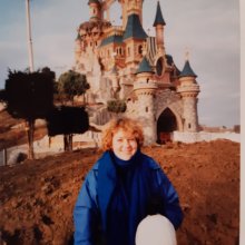 Sylvie Massara vor der Baustelle des Sleeping Beauty Castle