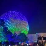 Spaceship Earth bei Nacht