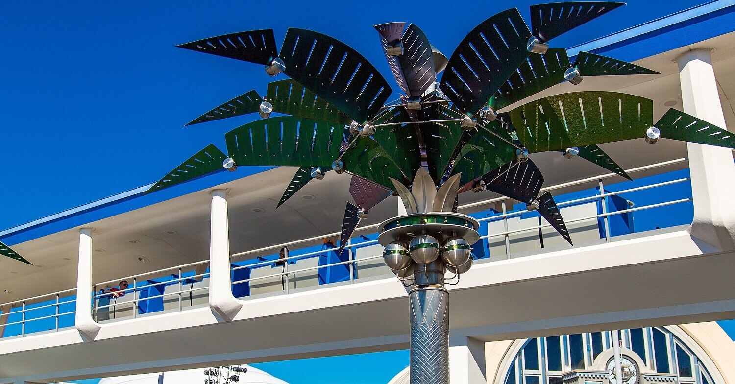 Der Tomorrowland Transit Authority Peoplemover im Tomorrowland in Disney World