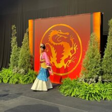 Meet and Greet mit Mulan bei der runDisney Expo