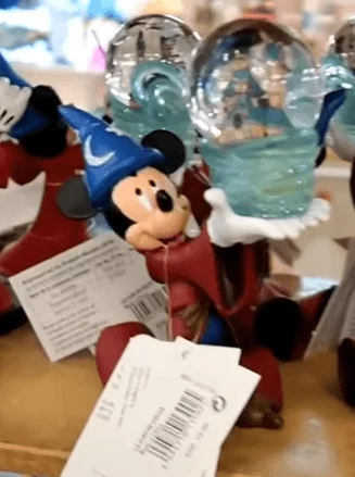 Screenshot_2020-07-17 Disneyland Paris Vlog Tag 4 - ganz entspannter Tag und etwas Merchandise.png