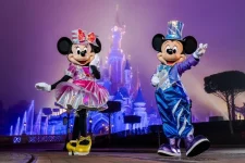 mickey-minnie.webp